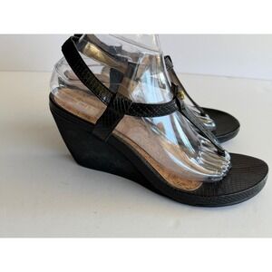 Chaps Raevyn Womens Black Snakeskin Embossed T-Strap Wedge Sandals Size 9